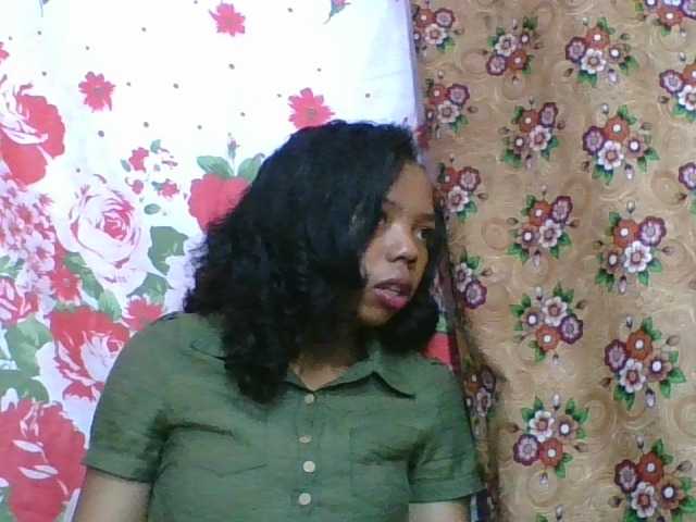 rosah1a live cam on BongaCams