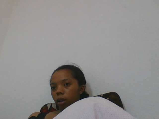 rosah1a live cam on BongaCams