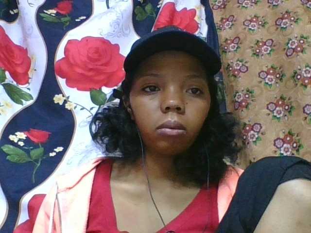 rosah1a live cam on BongaCams