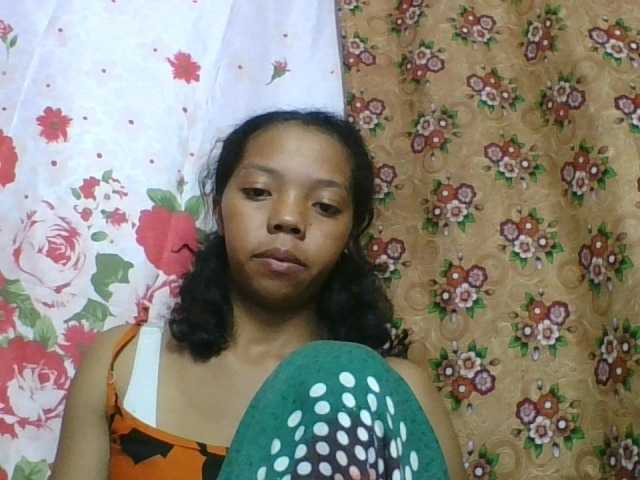 rosah1a live cam on BongaCams