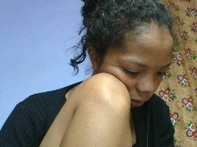 rosah1a live cam on BongaCams