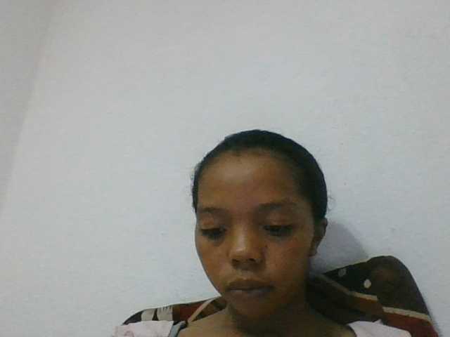 rosah1a live cam on BongaCams