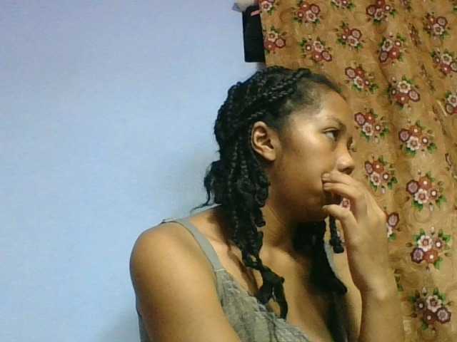 rosah1a live cam on BongaCams