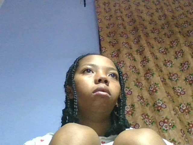 rosah1a live cam on BongaCams