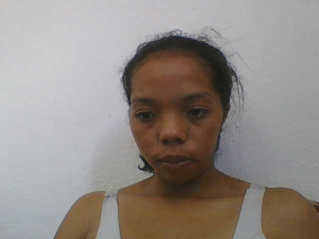 rosah1a live cam on BongaCams