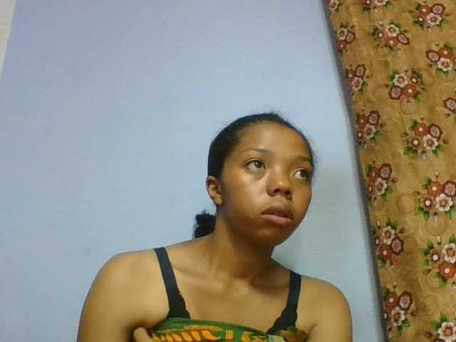 rosah1a live cam on BongaCams