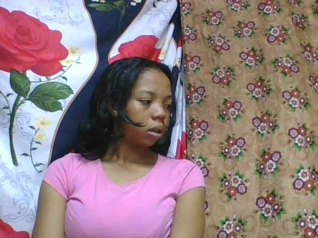 rosah1a live cam on BongaCams