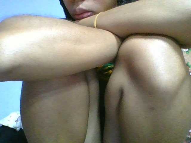 rosah1a live cam on BongaCams