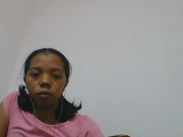 rosah1a live cam on BongaCams