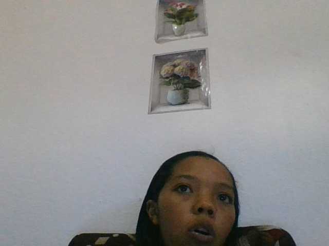 rosah1a live cam on BongaCams