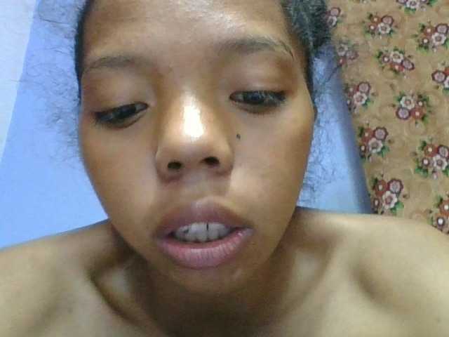 rosah1a live cam on BongaCams