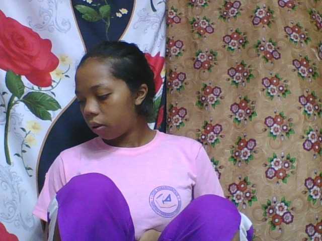 rosah1a live cam on BongaCams