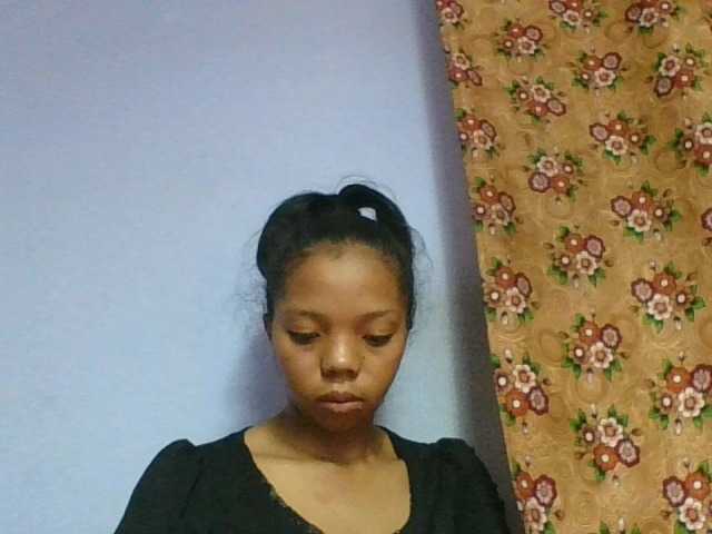 rosah1a live cam on BongaCams