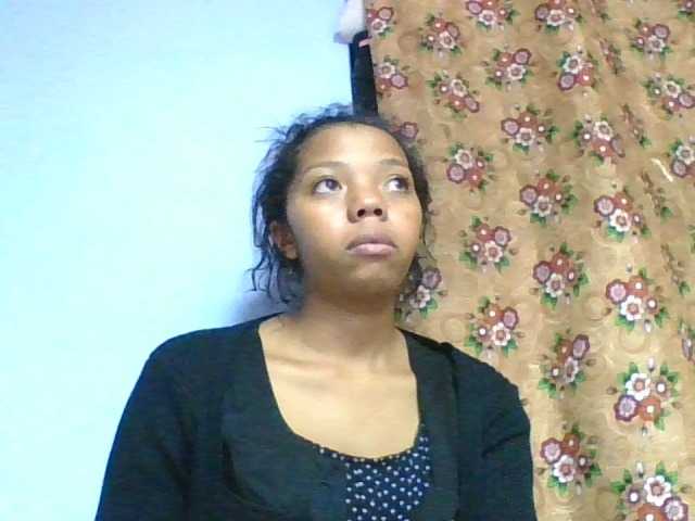 rosah1a live cam on BongaCams