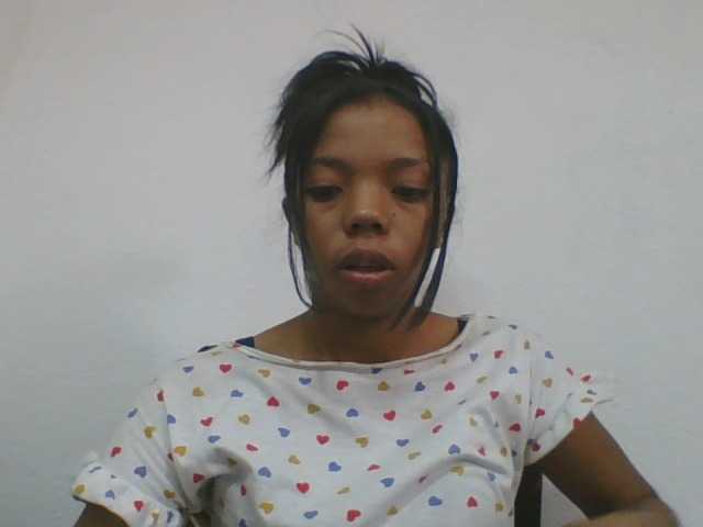 rosah1a live cam on BongaCams