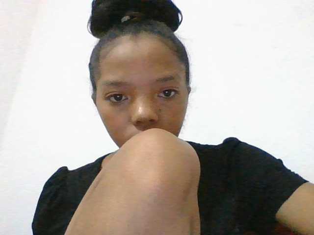 rosah1a live cam on BongaCams