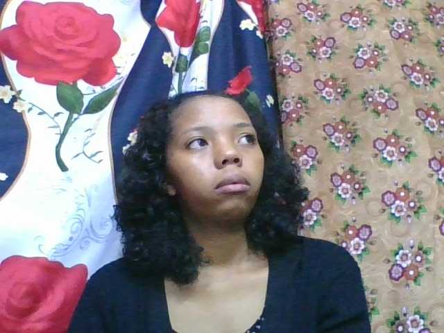 rosah1a live cam on BongaCams