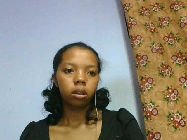 rosah1a live cam on BongaCams