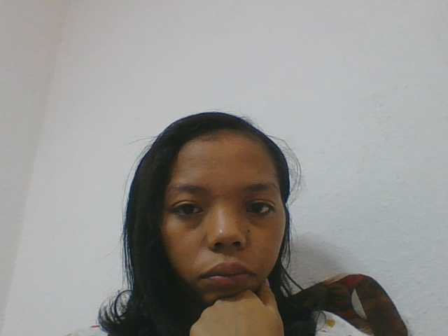 rosah1a live cam on BongaCams