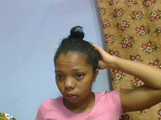 rosah1a live cam on BongaCams