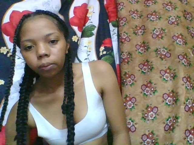 rosah1a live cam on BongaCams