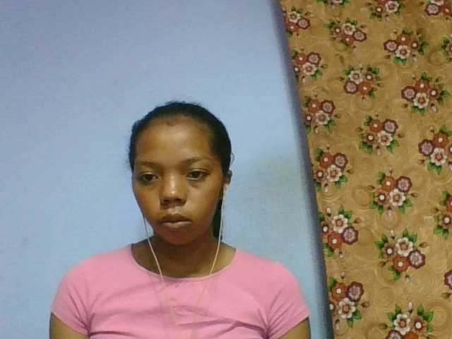 rosah1a live cam on BongaCams