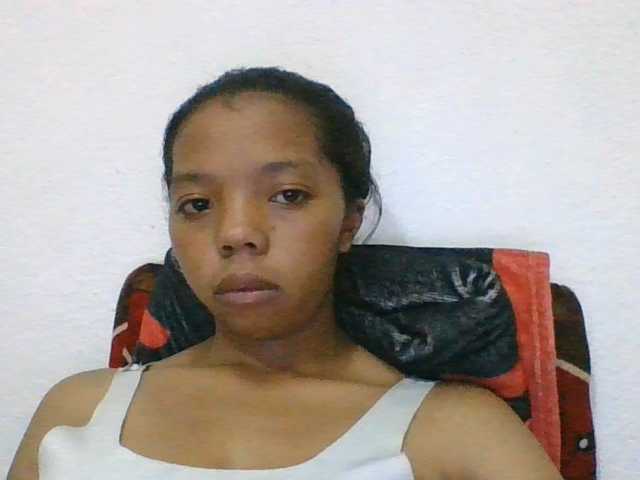 rosah1a live cam on BongaCams