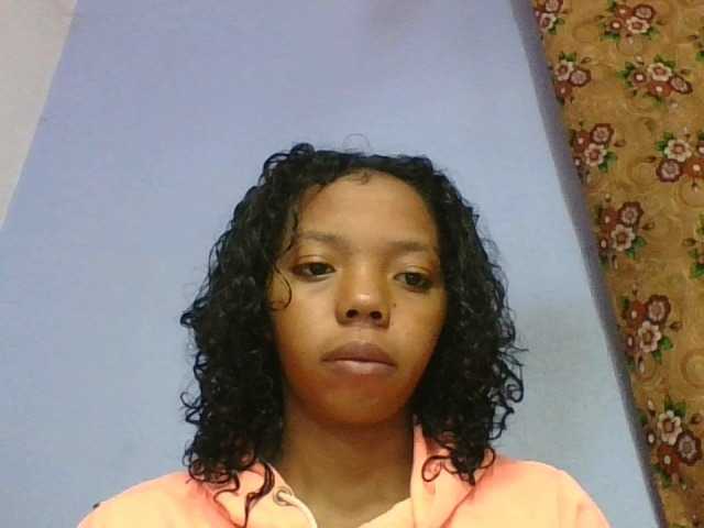 rosah1a live cam on BongaCams
