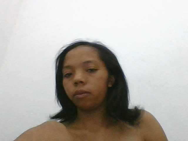 rosah1a live cam on BongaCams