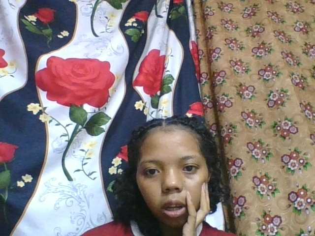 rosah1a live cam on BongaCams