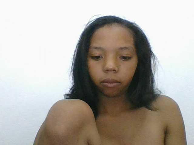 rosah1a live cam on BongaCams