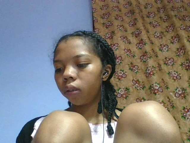 rosah1a live cam on BongaCams