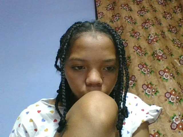 rosah1a live cam on BongaCams