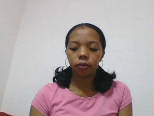 rosah1a live cam on BongaCams