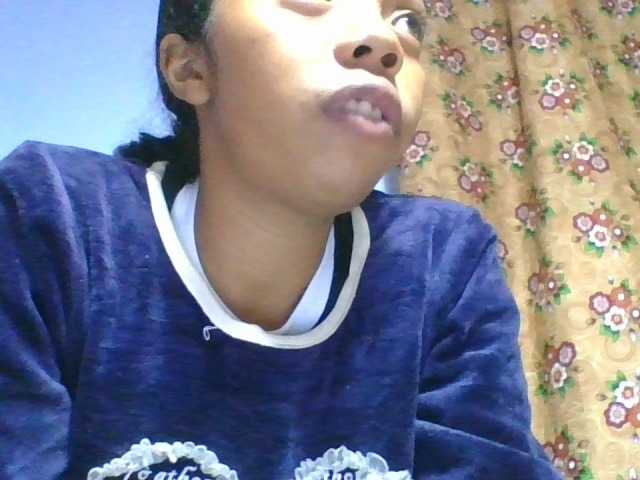 rosah1a live cam on BongaCams