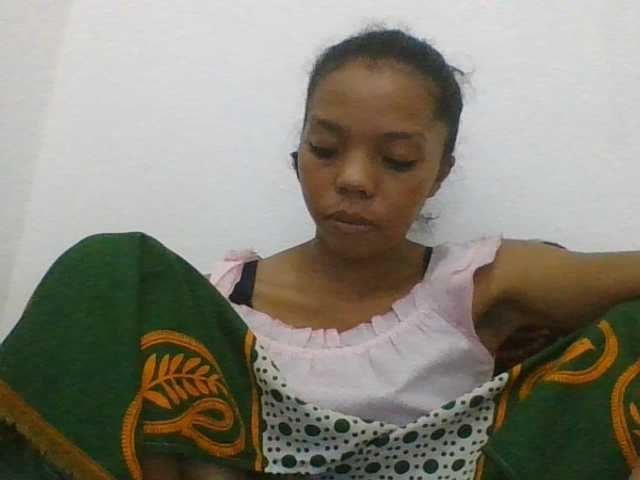 rosah1a live cam on BongaCams
