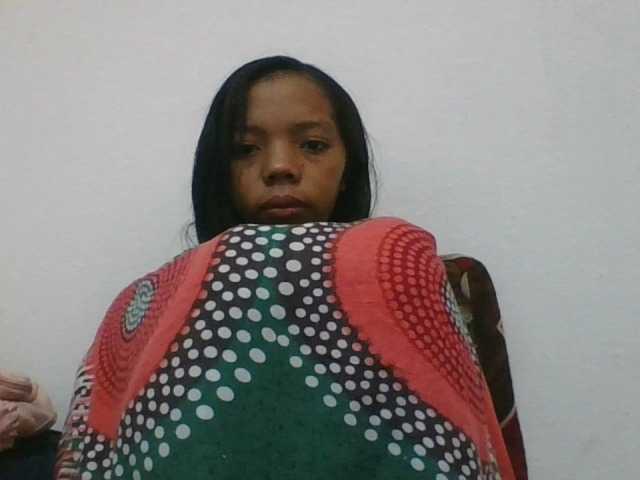 rosah1a live cam on BongaCams