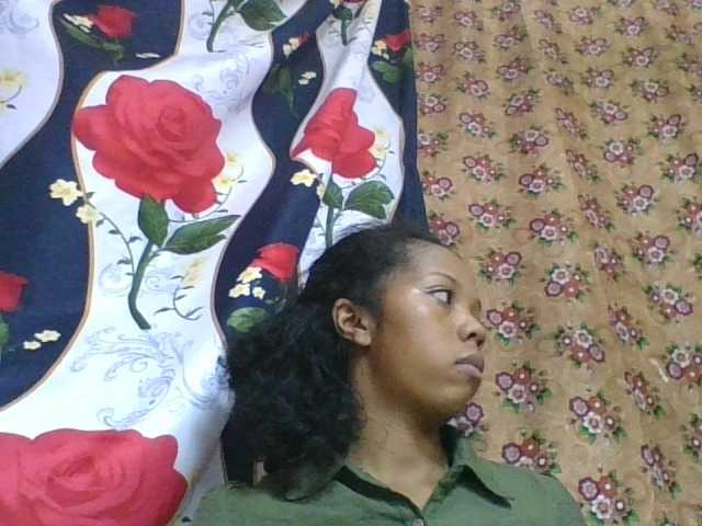 rosah1a live cam on BongaCams