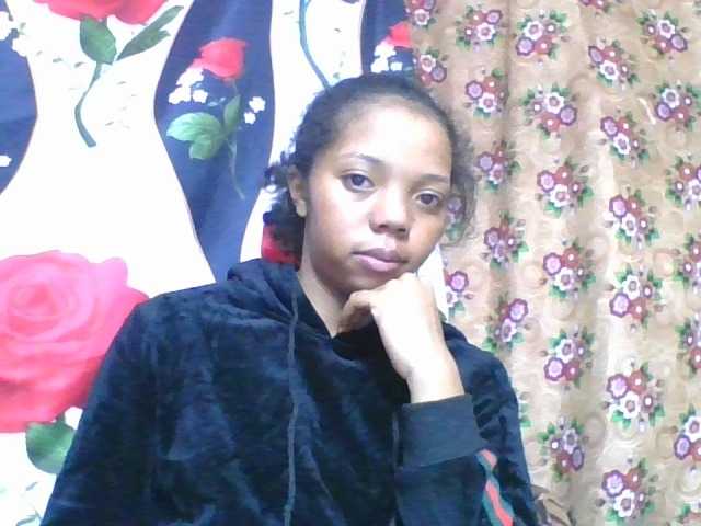 rosah1a live cam on BongaCams