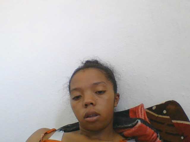 rosah1a live cam on BongaCams