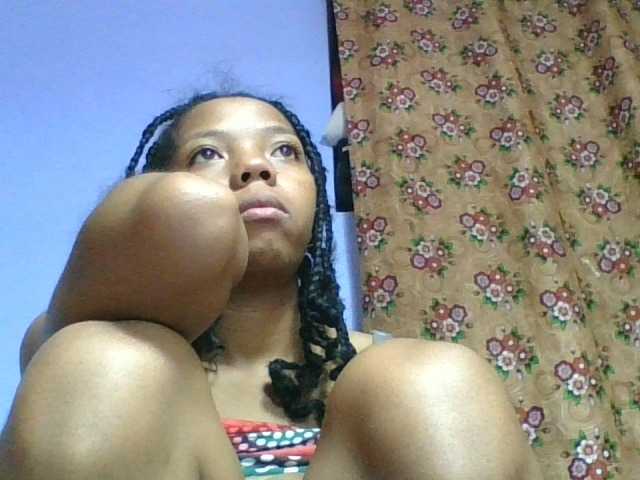 rosah1a live cam on BongaCams