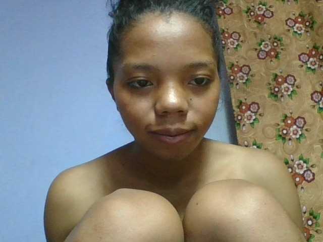 rosah1a live cam on BongaCams