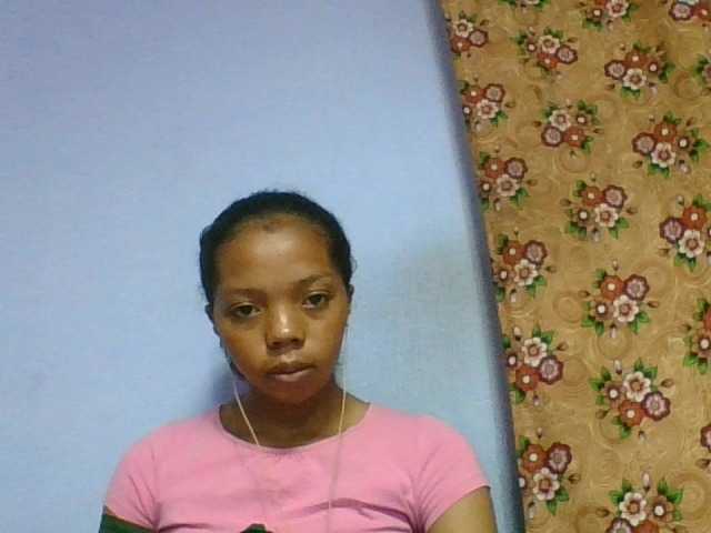 rosah1a live cam on BongaCams