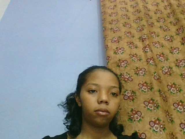 rosah1a live cam on BongaCams