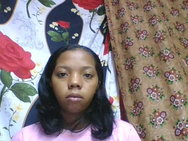 rosah1a live cam on BongaCams