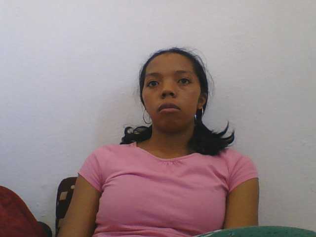 rosah1a live cam on BongaCams