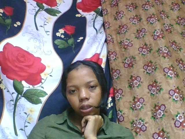 rosah1a live cam on BongaCams