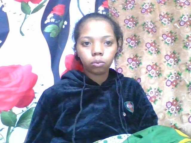 rosah1a live cam on BongaCams