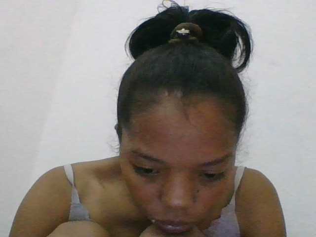 rosah1a live cam on BongaCams