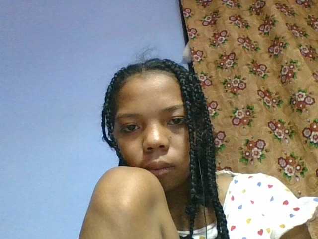 rosah1a live cam on BongaCams